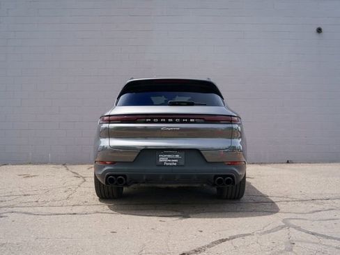 Certified 2026 Porsche Cayenne E-Hybrid AWD/4WD image 6