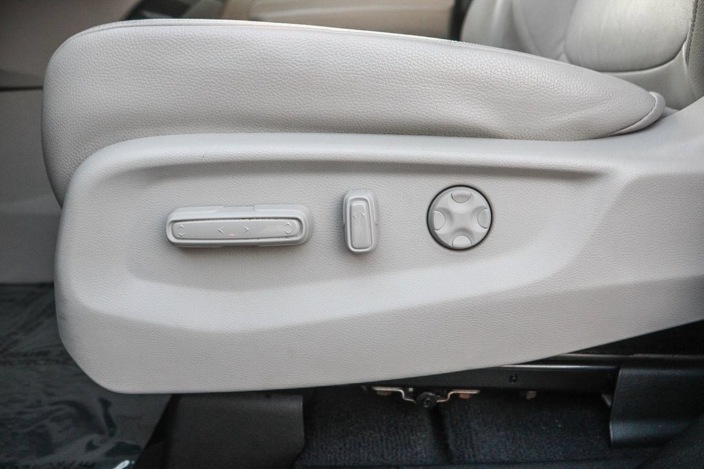 Used 2025 Honda Odyssey EX-L image 22