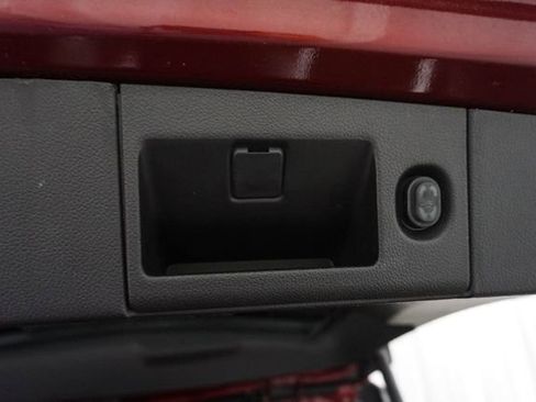 Used 2017 GMC Yukon SLE w/ SLE Value Package RWD image 18