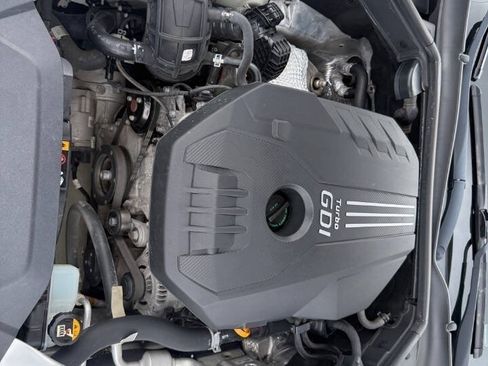 Used 2019 Kia Stinger RWD image 11