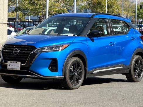 Used 2024 Nissan Kicks SR image 8