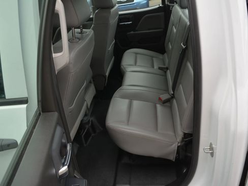 Used 2018 Chevrolet Silverado 1500 W/T w/ Trailering Package image 12