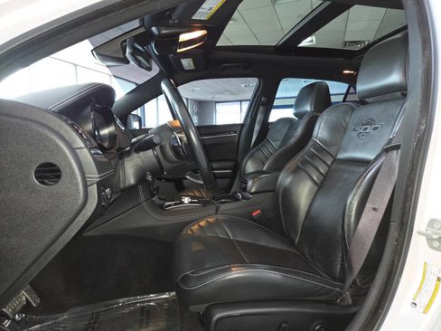 Used 2023 Chrysler 300 C RWD image 18