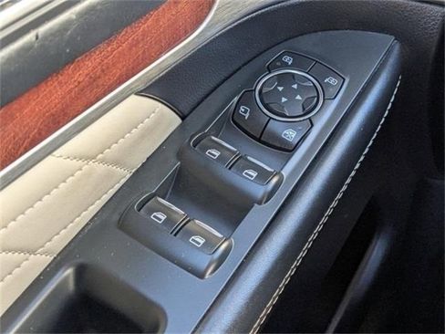 Used 2017 Ford Explorer Platinum image 31