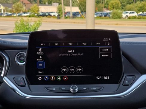 Used 2025 Chevrolet Blazer LT AWD/4WD image 13