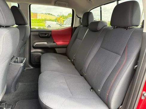 Used 2019 Toyota Tacoma SR5 AWD/4WD image 26