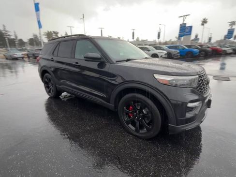 Used 2020 Ford Explorer ST w/ ST Street Pack image 2