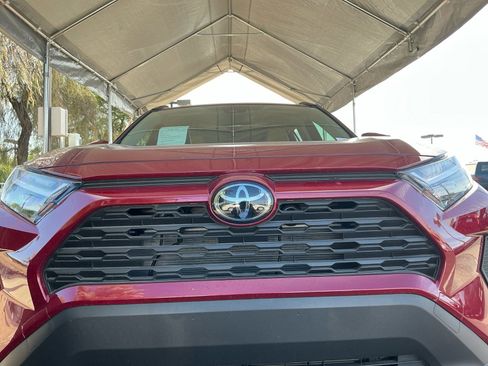 Certified 2025 Toyota RAV4 LE AWD/4WD image 23