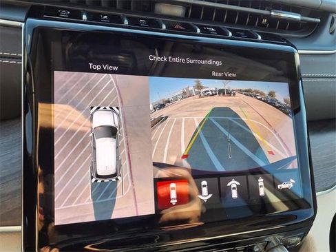 Used 2022 Jeep Grand Cherokee Overland w/ Adv Protech Group III image 18