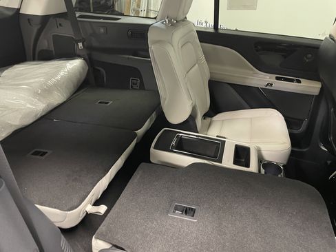 New 2025 Lincoln Aviator Reserve w/ Jet Appearance Package image 30