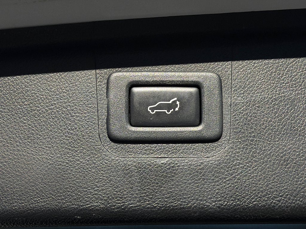 Used 2018 Subaru Outback 3.6R Limited AWD/4WD image 33
