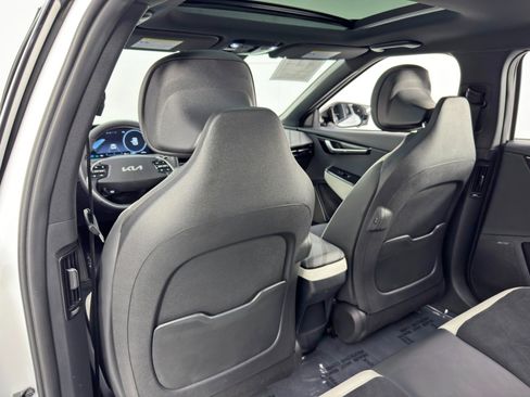 Used 2024 Kia EV6 GT-Line image 34