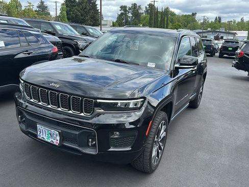 Used 2021 Jeep Grand Cherokee L Overland w/ Luxury Tech Group IV AWD/4WD image 1