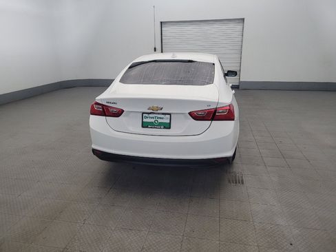 Used 2018 Chevrolet Malibu LT FWD image 7