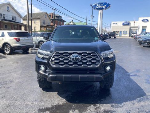 Used 2023 Toyota Tacoma TRD Off-Road image 3