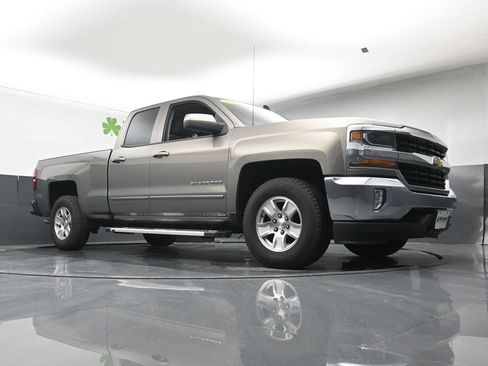 Used 2017 Chevrolet Silverado 1500 LT w/ All Star Edition AWD/4WD image 26