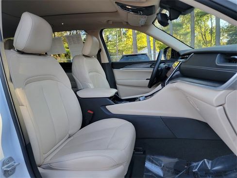 Certified 2021 Jeep Grand Cherokee L Limited image 25