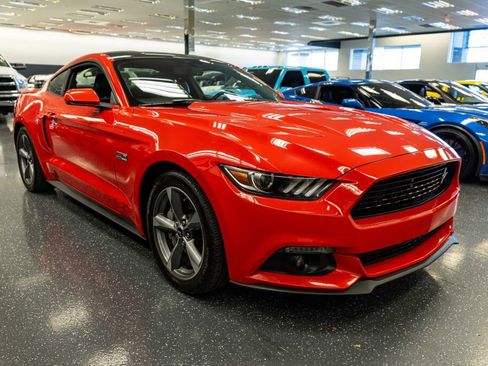 Used 2016 Ford Mustang GT Premium w/ Equipment Group 401A image 4