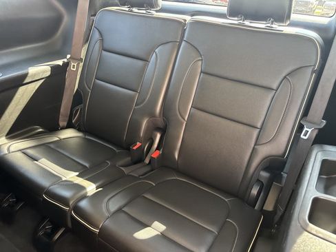 Used 2023 GMC Acadia Denali FWD image 17