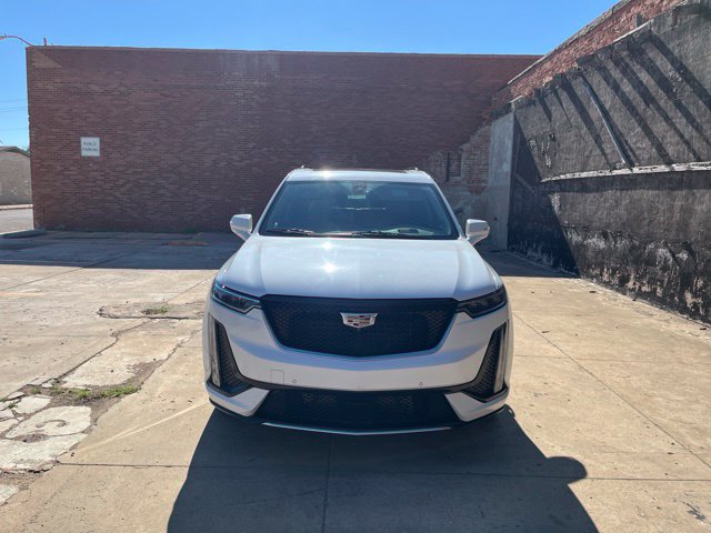 Used 2023 Cadillac XT6 Sport w/ Platinum Package AWD/4WD image 2