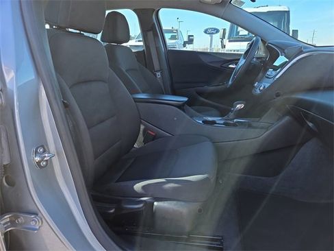 Used 2024 Chevrolet Malibu LT image 15
