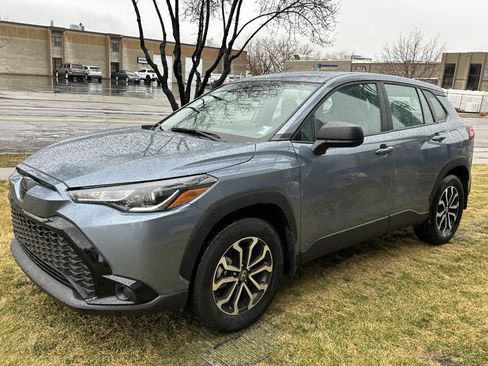 Used 2025 Toyota Corolla Cross AWD Hybrid image 11