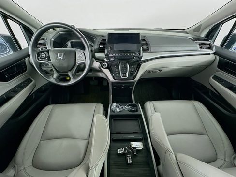 Used 2023 Honda Odyssey Touring image 10