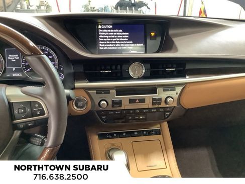Used 2018 Lexus ES 350 w/ Luxury Package w/Wood Trim image 17