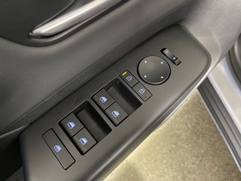 Certified 2025 Hyundai Kona Limited image 18