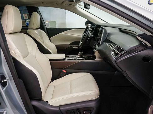Used 2024 Lexus RX 350 FWD w/ Technology Package image 17