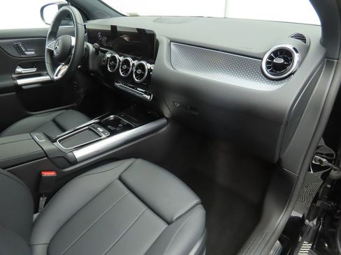 Certified 2025 Mercedes-Benz GLA 250 image 15