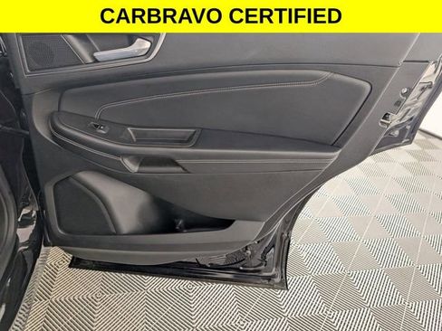 Used 2022 Ford Edge Titanium w/ Equipment Group 301A AWD/4WD image 32