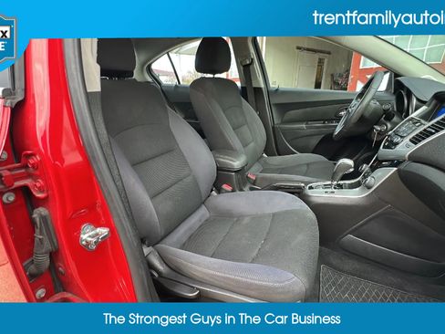 Used 2016 Chevrolet Cruze LT image 48