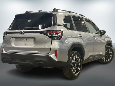 Used 2025 Subaru Forester Premium image 13