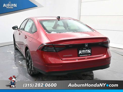 New 2025 Honda Accord SE image 12