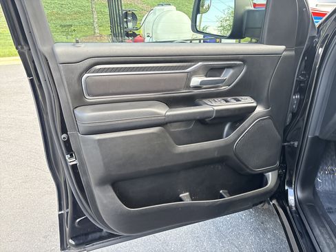Certified 2025 RAM 1500 Big Horn AWD/4WD image 14
