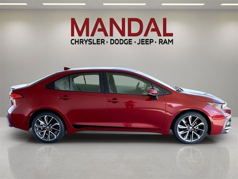 Used 2022 Toyota Corolla SE image 5