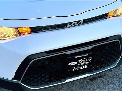 Used 2023 Kia Soul LX w/ LX Technology Package image 29