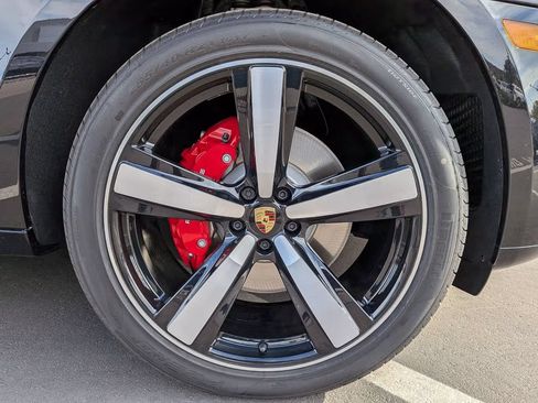 Certified 2026 Porsche Macan S AWD/4WD image 12