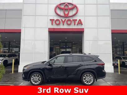 Used 2023 Toyota Highlander Limited