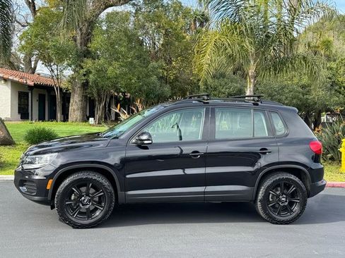 Used 2017 Volkswagen Tiguan Limited w/ Premium Package image 2
