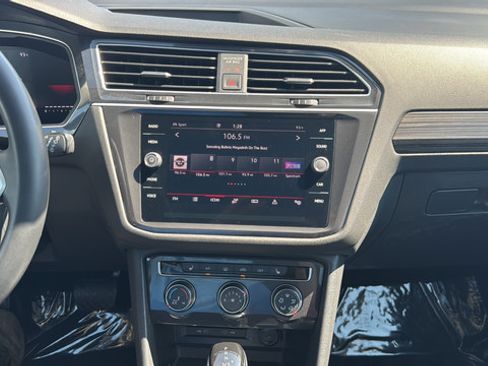 Used 2024 Volkswagen Tiguan Wolfsburg Edition AWD/4WD image 14