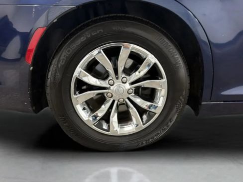 Used 2016 Chrysler 300 Limited RWD image 26