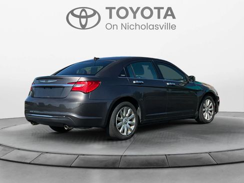 Used 2014 Chrysler 200 Limited FWD image 5