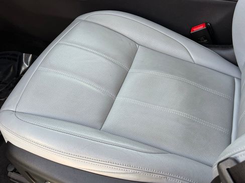 Used 2022 Land Rover Range Rover Evoque SE image 32