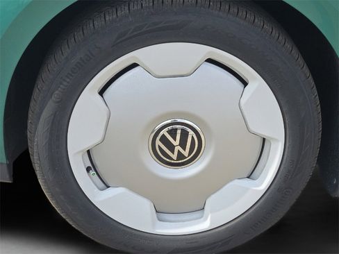 New 2025 Volkswagen ID. Buzz 1st Edition image 8