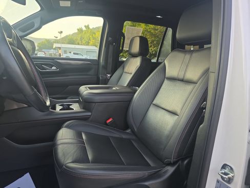 Used 2022 Chevrolet Tahoe RST w/ Luxury Package RWD image 14