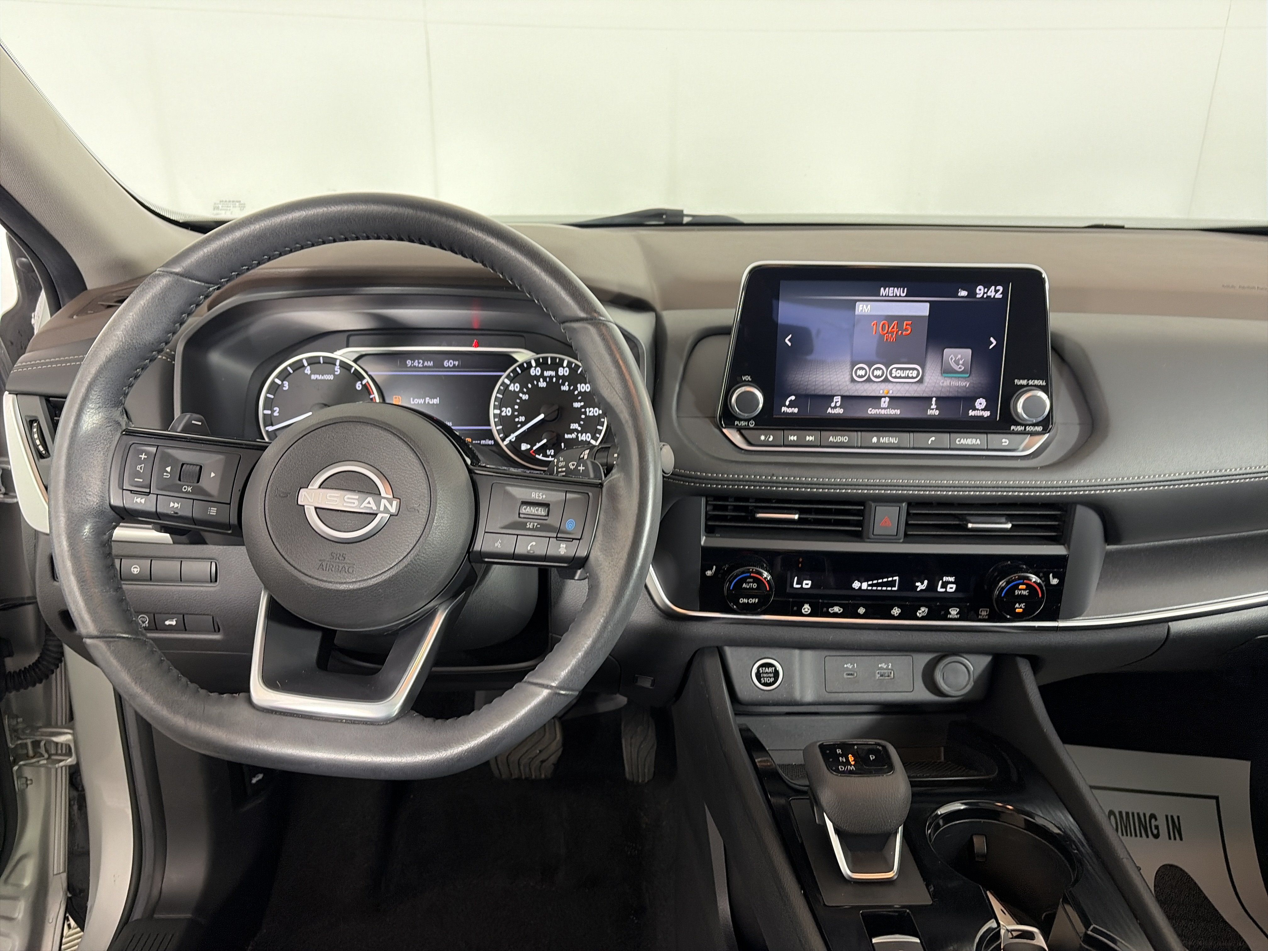 Certified 2023 Nissan Rogue SV w/ SV Premium B Package AWD/4WD image 3