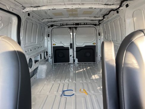 New 2024 Ford Transit 250 Low Roof image 19