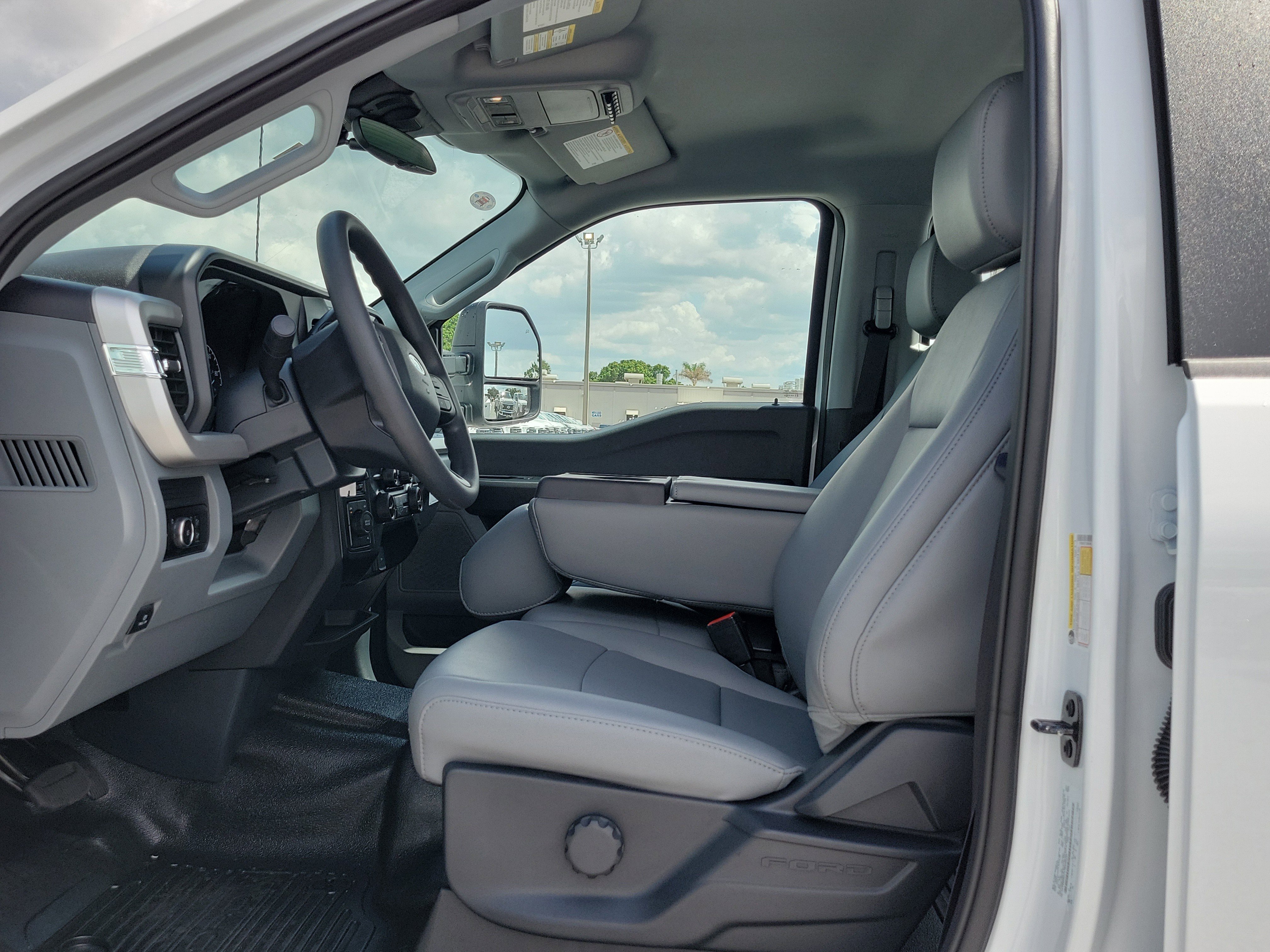 New 2026 Ford F350 XL AWD/4WD image 15